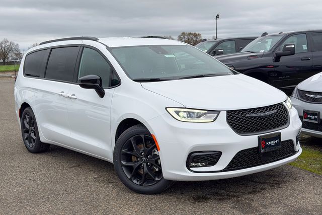 new 2026 Chrysler Pacifica car, priced at $47,180