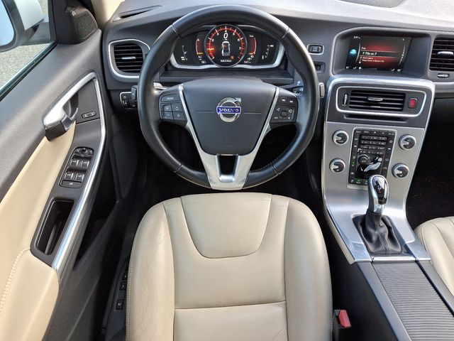 2017 Volvo S60 Inscription T5 11