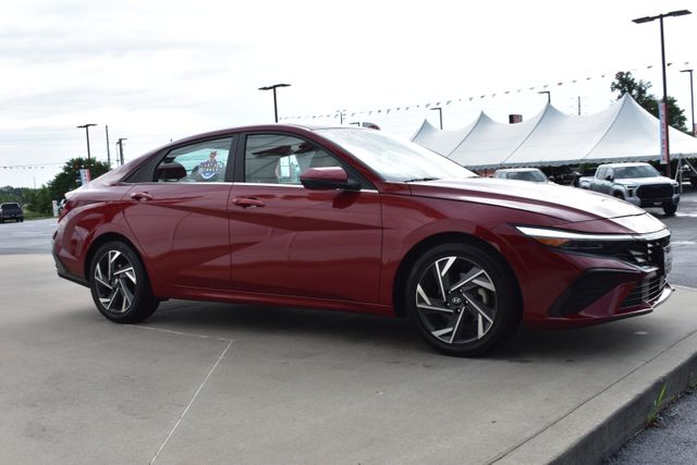 Used 2024 Hyundai Elantra Sedan