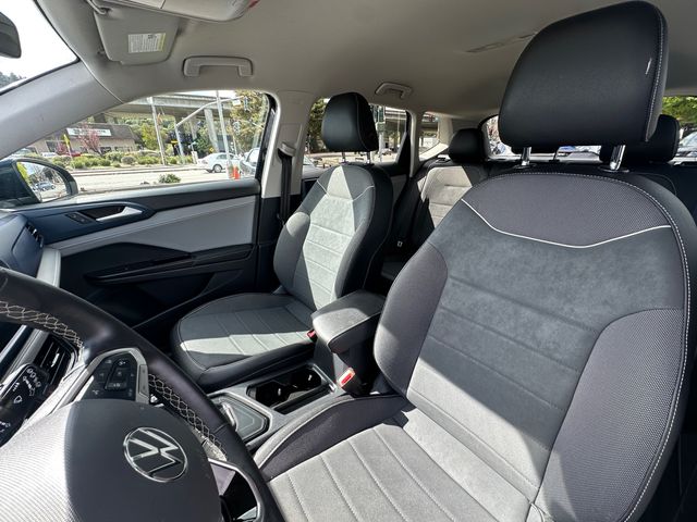 Used 2024  Volkswagen 1.5T SE image 28