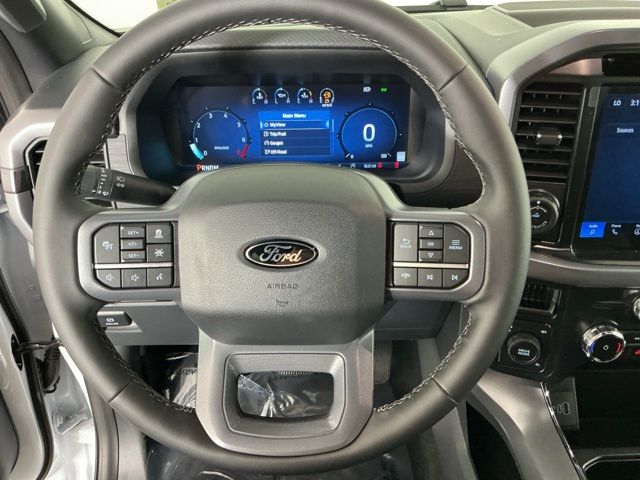 New 2026 Oxford White Ford XLT image 18