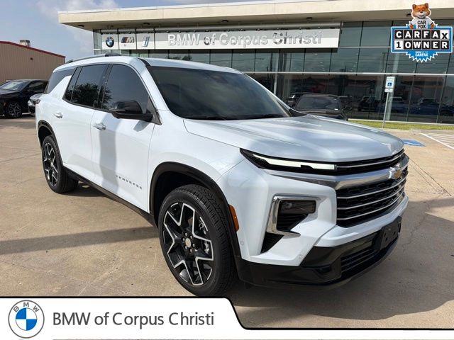 Polar White Tricoat 2026 Chevrolet Traverse SUV / Crossover Four-Wheel Drive 8-Speed Automatic