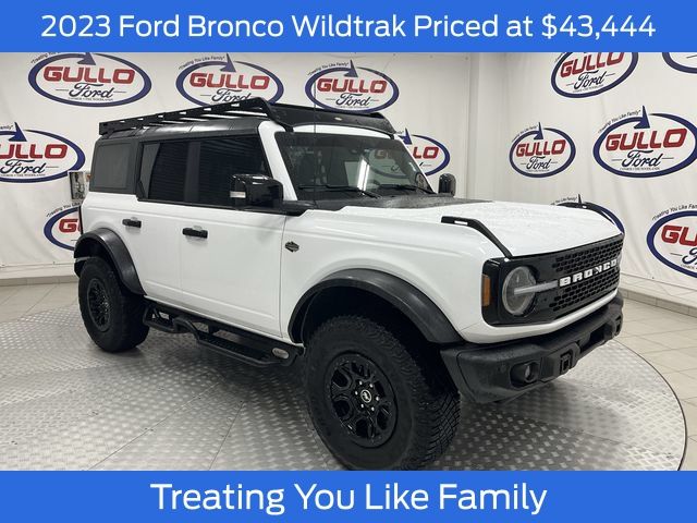 Oxford White 2023 Ford Bronco SUV / Crossover Four-Wheel Drive Automatic