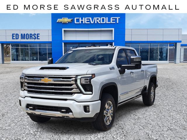 Polar White Tricoat 2026 Chevrolet Silverado 2500HD Pickup Truck Four-Wheel Drive Automatic
