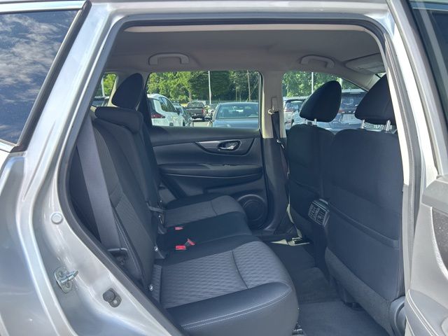 2017 Nissan Rogue S - Photo 18