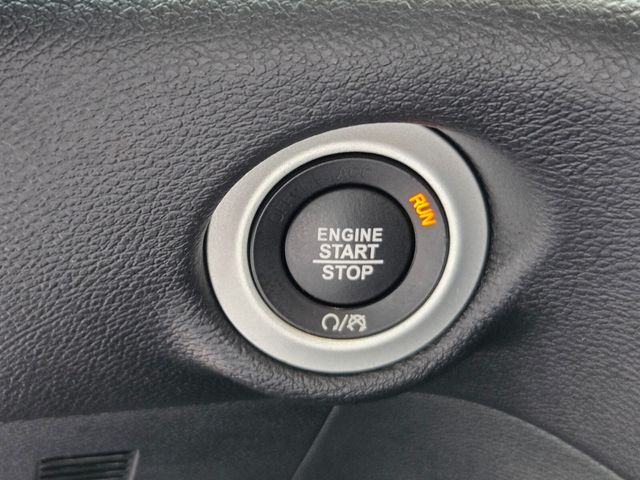 Used 2026 Chrysler Pacifica Van