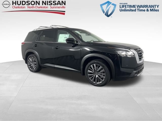 2024 Nissan Pathfinder SL 1