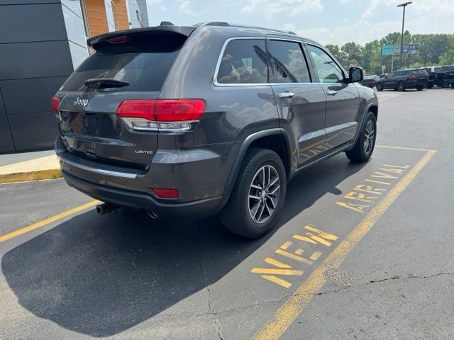 Used 2018 Granite Crystal Metallic Clearcoat Jeep Limited image 6