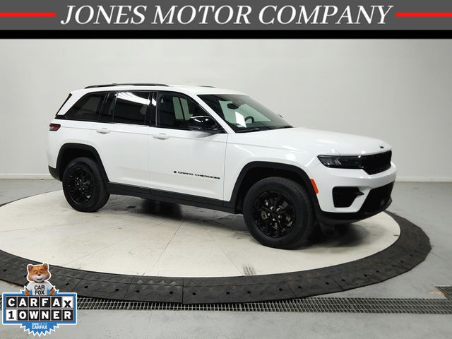 Bright White Clearcoat 2024 Jeep Grand Cherokee SUV / Crossover 4X2 8-Speed Automatic