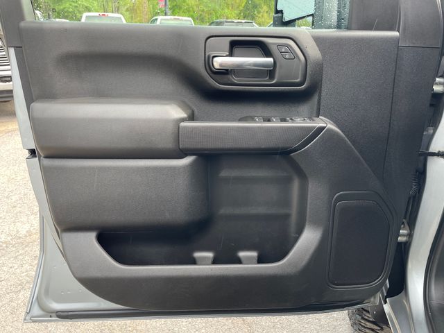2025 Chevrolet Silverado 2500HD Custom - Sterling Gray Metallic exterior view 9