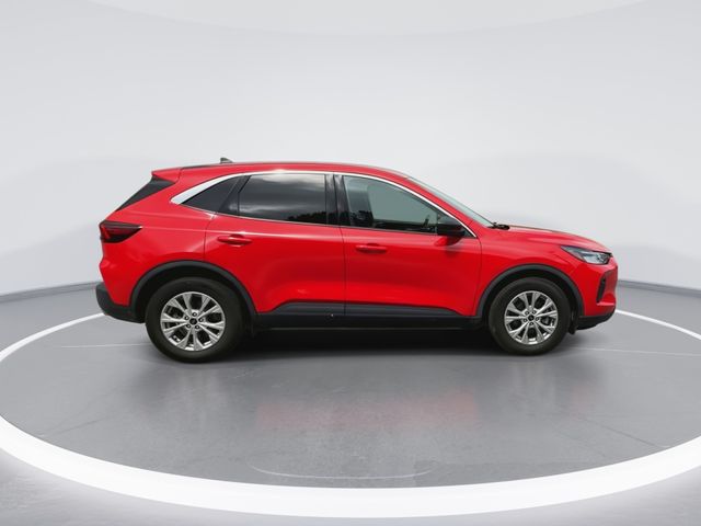 Used 2024 Red Ford Active image 12