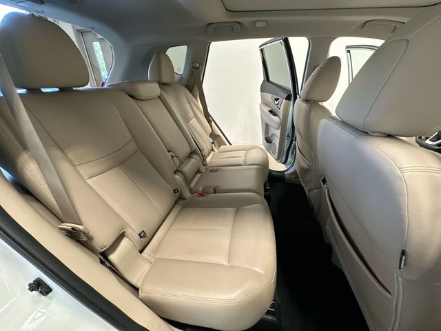 2018 Nissan Rogue SL White at Audi Porsche Sewickley