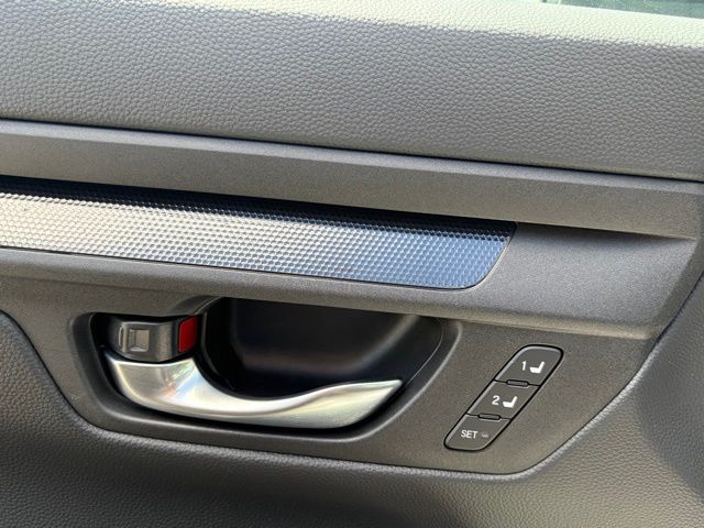 used 2025 Honda CR-V Hybrid car, priced at $36,995