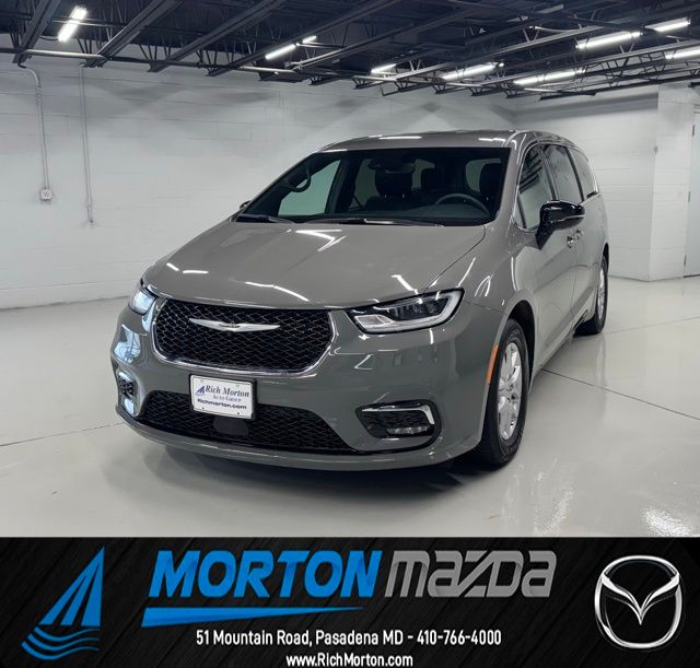 2025 Chrysler Pacifica Select FWD