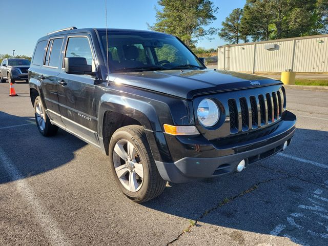 Black Clearcoat 2015 Jeep Patriot Latitude 4WD SUV / Crossover Four-Wheel Drive 6-Speed Automatic