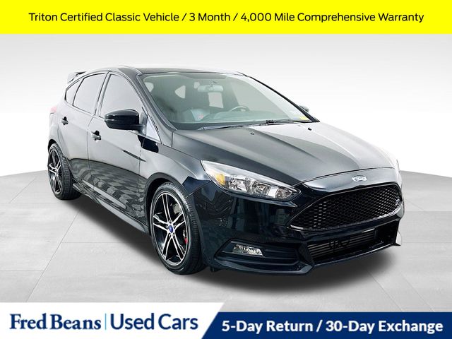 Shadow Black 2018 Ford Focus ST Hatchback Front-Wheel Drive 6-Speed Manual