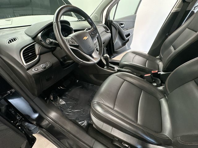 2022 Chevrolet Trax LT Black at South Hills Kia