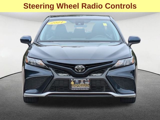 2021 Toyota Camry SE 10