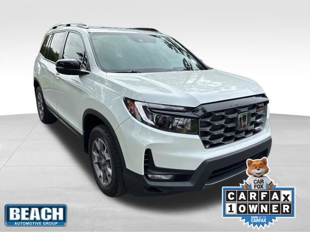 White 2022 Honda Passport TrailSport AWD SUV / Crossover All-Wheel Drive 9-Speed Automatic
