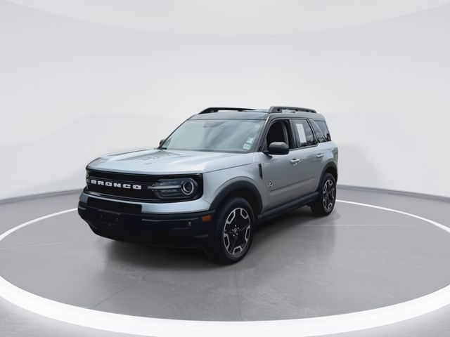 Used 2023 Silver Ford Outer Banks image 4