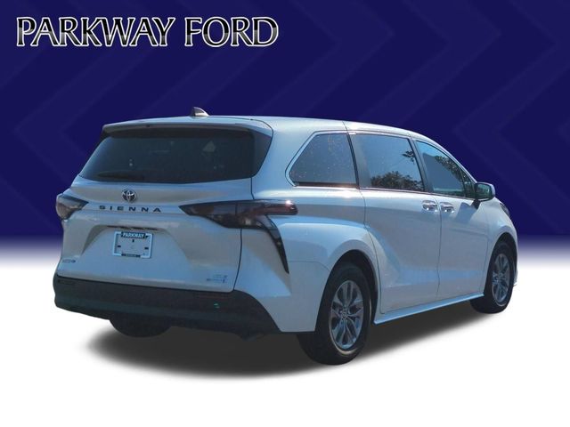 Used 2023 Beige Toyota XLE image 5