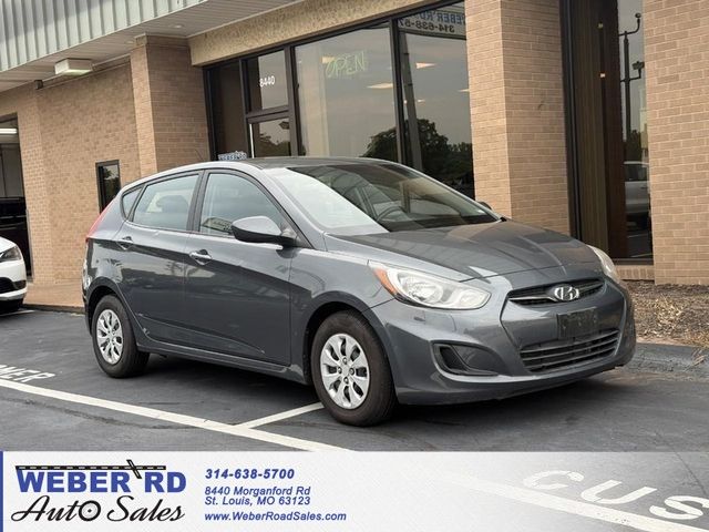 2012 Hyundai Accent GS 4-Door Hatchback FWD