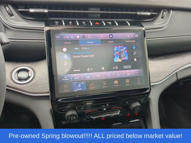Used 2024 Diamond Black Jeep Limited image 31