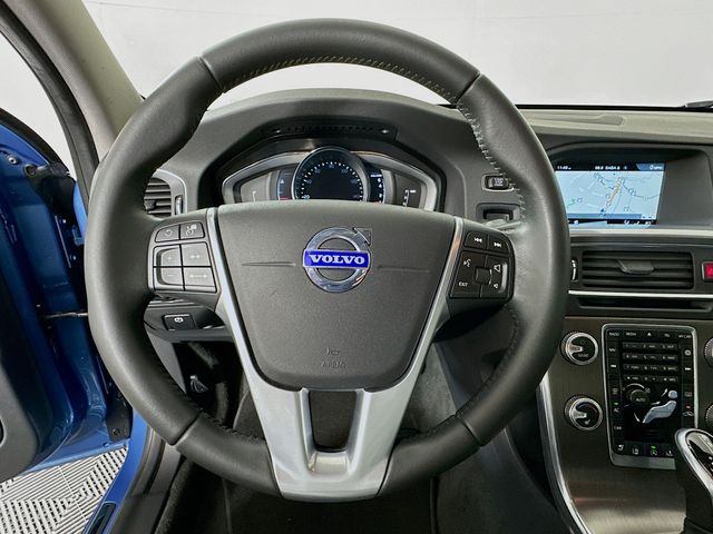 Thumbnail: 2015 Volvo S60 - 11