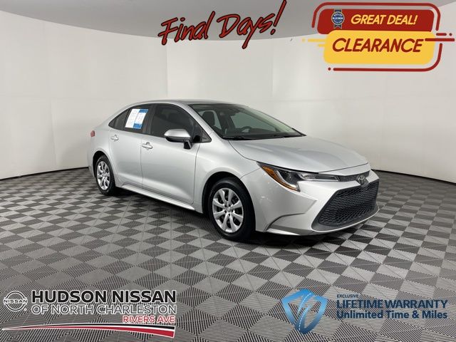 2021 Classic Silver Metallic Toyota Corolla LE Sedan