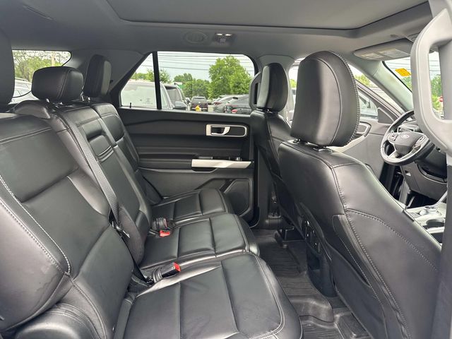 2021 Ford Explorer - Image 18