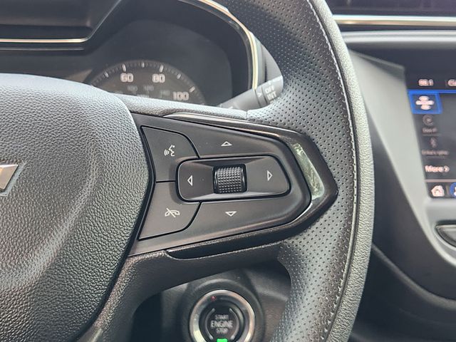 2023 Chevrolet TrailBlazer LT White at AutoSavvy Houston Southwest