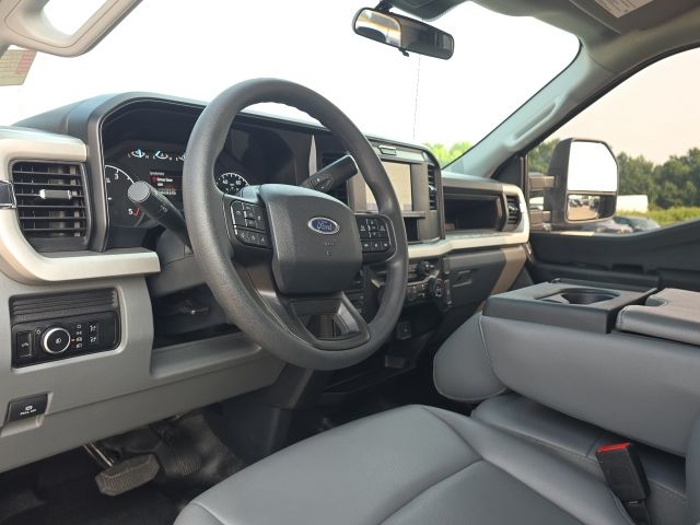 2025 Ford F-350SD XL:46516A1