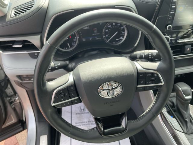 Used 2021 Toyota Highlander SUV
