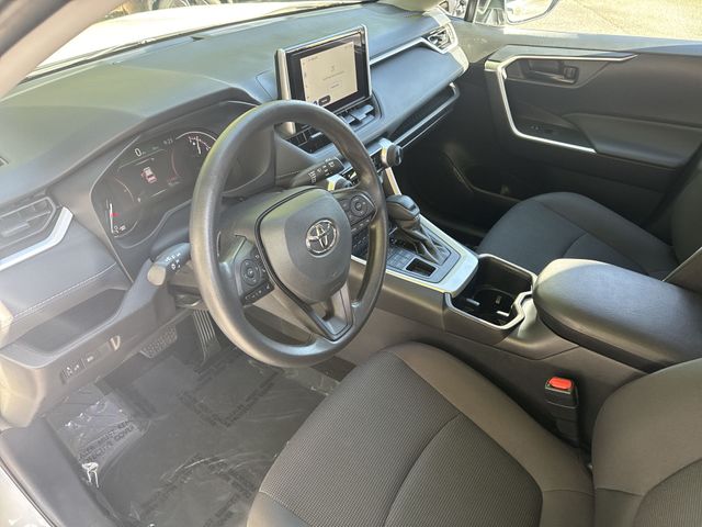 Used 2025 White Toyota LE image 15