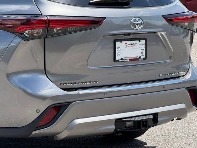 Used 2025 Toyota Highlander SUV