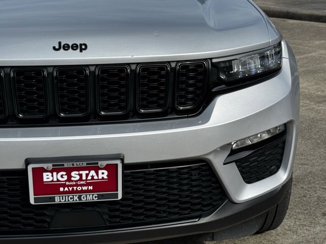 2024 Jeep Grand Cherokee Limited Silver at Texan Dodge Chrysler Jeep Ram