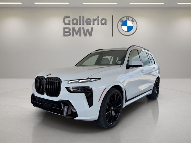 2025 BMW X7 40i's photo