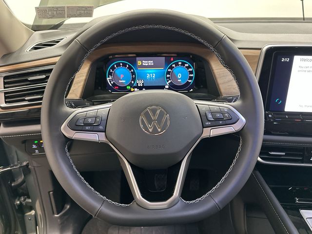 2026 Volkswagen Atlas 2.0T SE w/Technology Green at Subaru and VW of Moon Township