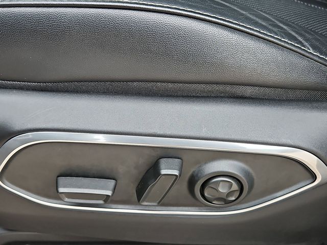 2024 Jeep Wagoneer Base Silver at River Oaks CDJR