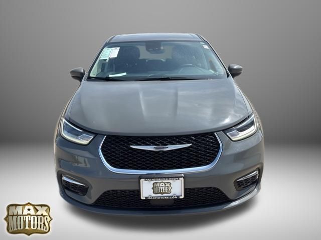 Used 2023 Chrysler Pacifica Hybrid Van