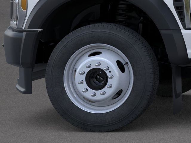 2025 Ford F-550 Super Duty Chassis Cab XL - Photo 19