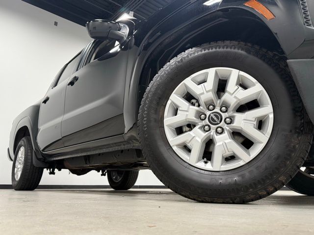 2022 Nissan Frontier SV photo