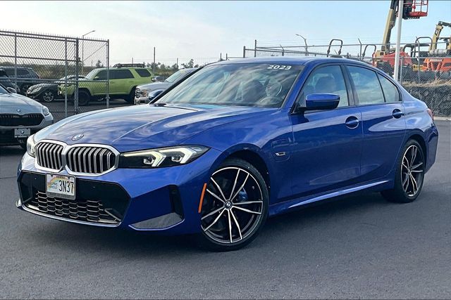 2023 BMW 3 Series 330e Hybrid Plug-in RWD