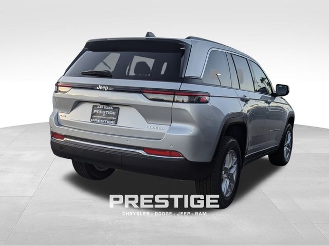 2024 Jeep Grand Cherokee Laredo 3