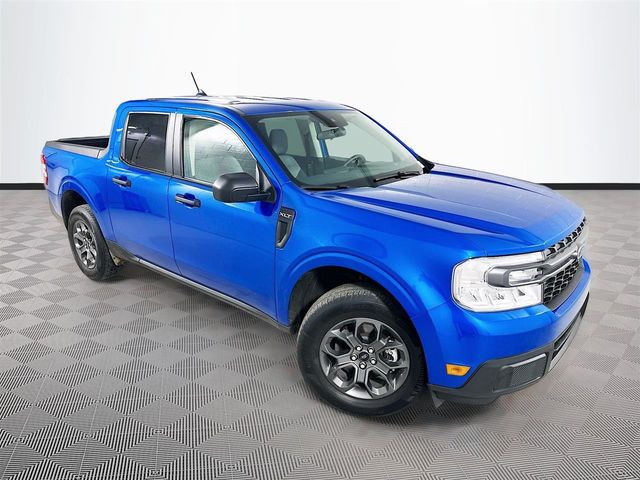 Blue Metallic 2022 Ford Maverick XLT SuperCrew AWD Pickup Truck All-Wheel Drive 8-Speed Automatic
