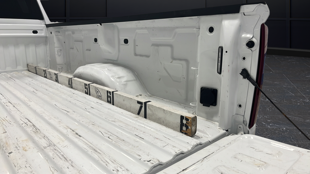 Used 2025 Summit White Chevrolet LT image 35