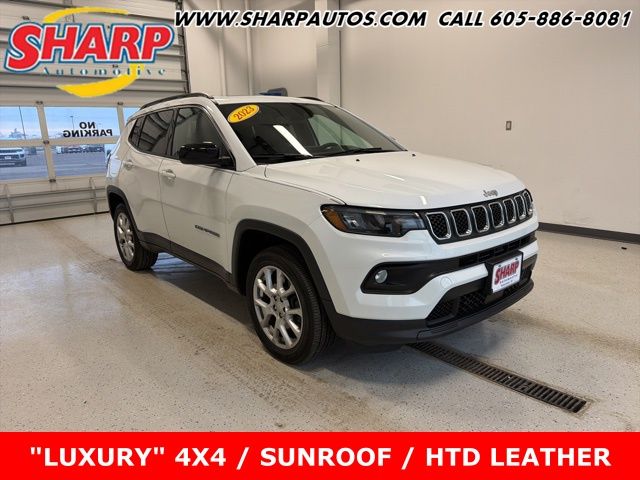 2023 Jeep Compass Latitude Lux 4WD