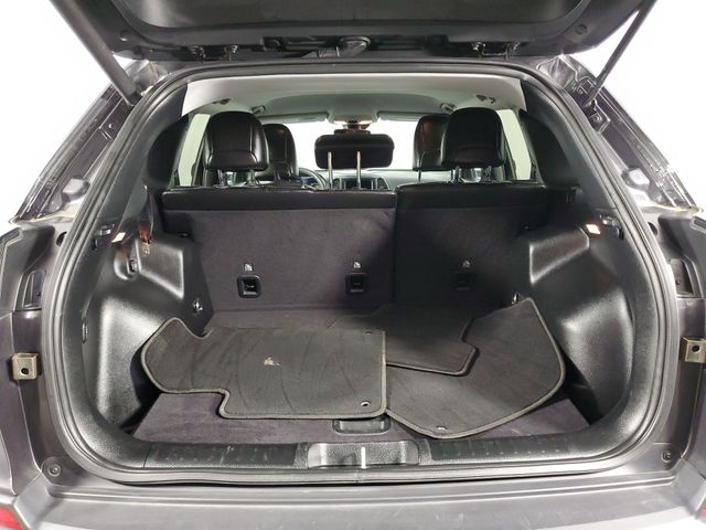 Used 2023 Jeep Cherokee For Sale in Indianapolis, IN