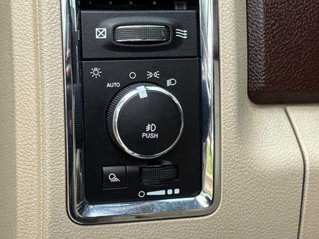 Used 2016 Silver Ram Laramie image 21