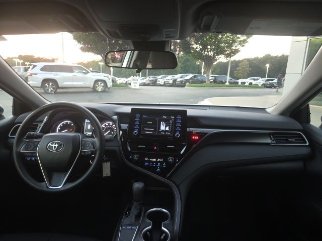 2024 Toyota Camry LE - Photo 11